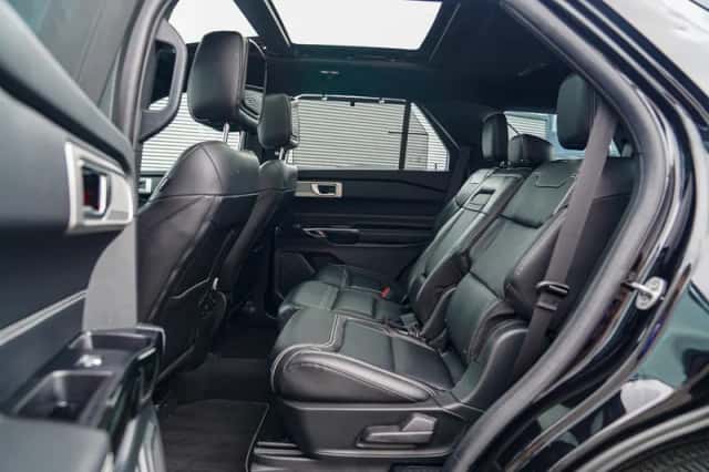 Ford Explorer (2023) thumbnail 4
