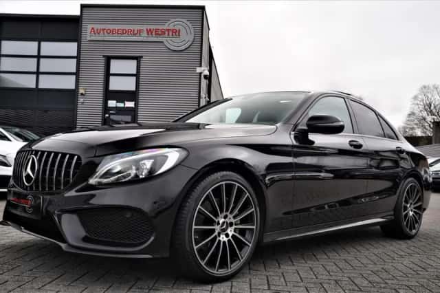 Mercedes-Benz Benz (2018) thumbnail 1