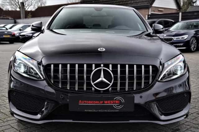 Mercedes-Benz Benz (2018) thumbnail 5