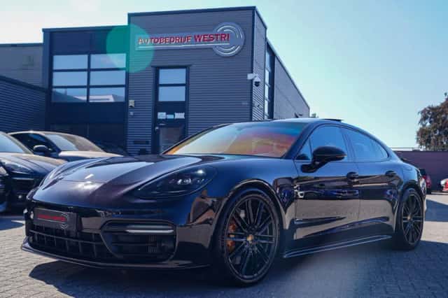 Porsche Panamera (2018) thumbnail 1