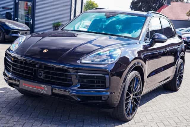 Porsche Cayenne (2018) thumbnail 4