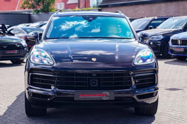 Porsche Cayenne (2018) thumbnail 5