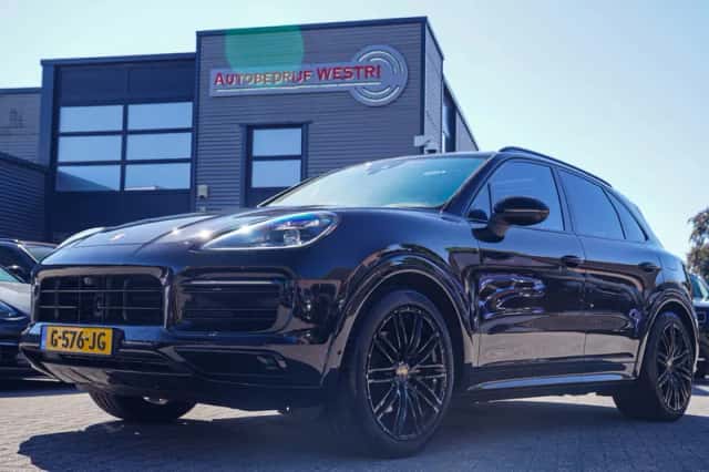 Porsche Cayenne (2019) thumbnail 1