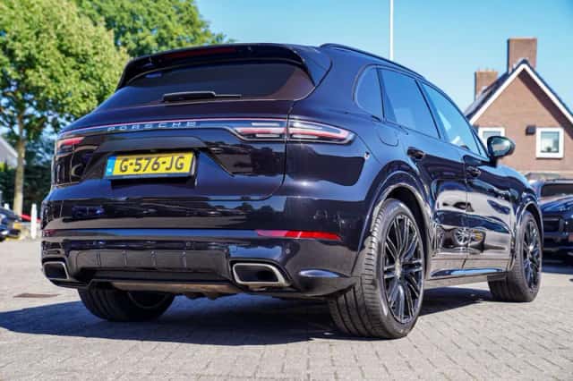 Porsche Cayenne (2019) thumbnail 6