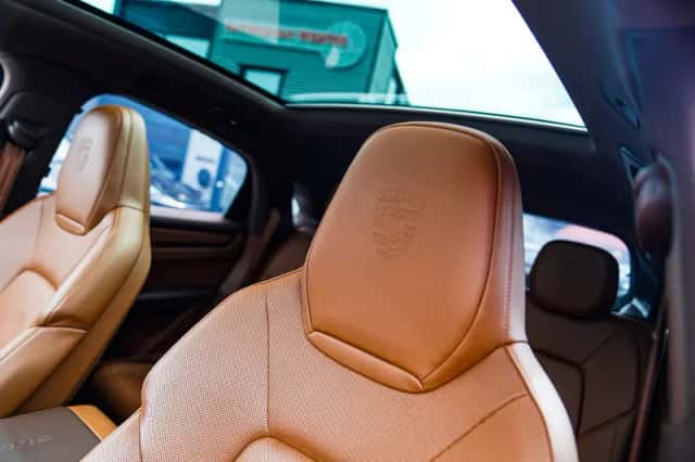 Porsche Cayenne (2022) thumbnail 5