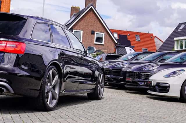Audi A6 (2012) thumbnail 3