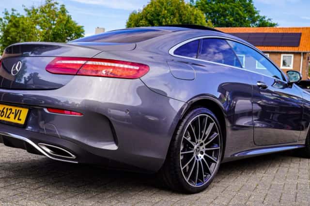 Mercedes-Benz Benz (2017) thumbnail 2