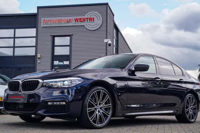 BMW 5-Serie (2017) thumbnail 1