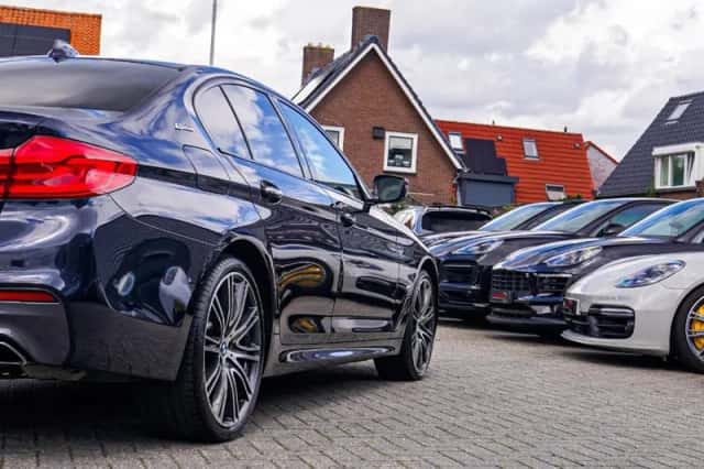 BMW 5-Serie (2017) thumbnail 3