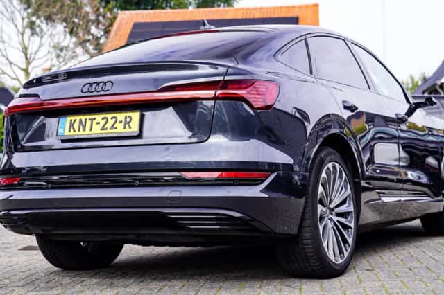Audi e-tron Sportback (2021) thumbnail 2
