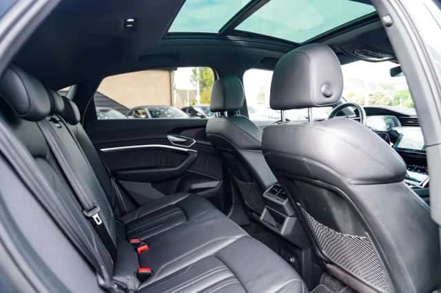 Audi e-tron Sportback (2021) thumbnail 4