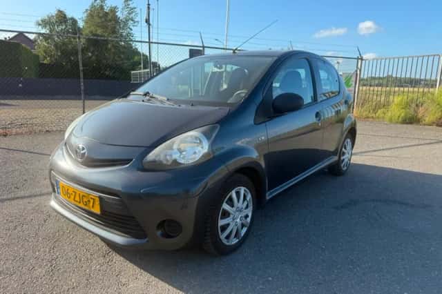 Toyota Aygo (2012) thumbnail 1