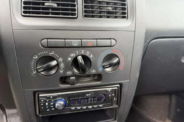 Daihatsu Cuore (2006) thumbnail 6