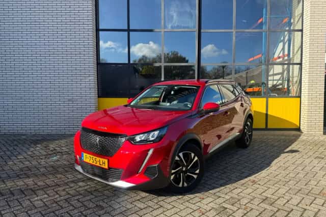 Peugeot 2008 (2021) thumbnail 1