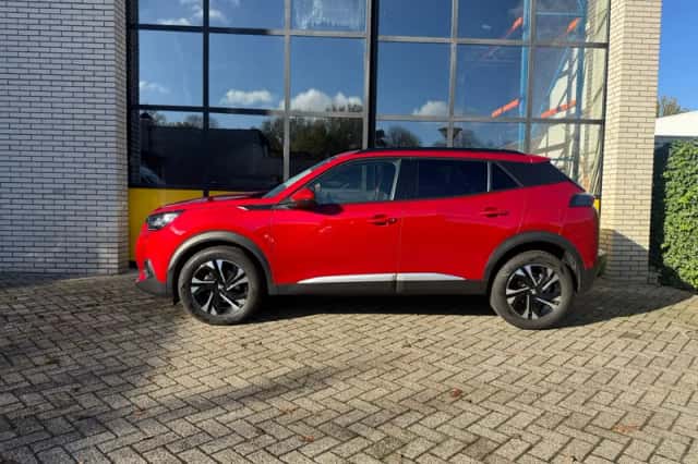 Peugeot 2008 (2021) thumbnail 2
