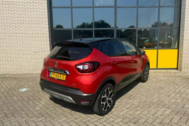 Renault Captur (2017) thumbnail 3