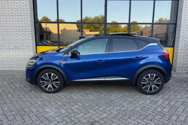Renault Captur (2021) thumbnail 2