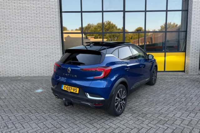 Renault Captur (2021) thumbnail 3