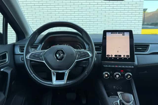 Renault Captur (2021) thumbnail 4
