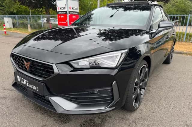 CUPRA Leon (2021) thumbnail 2