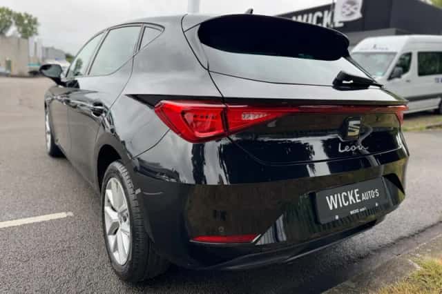 SEAT Leon (2022) thumbnail 3