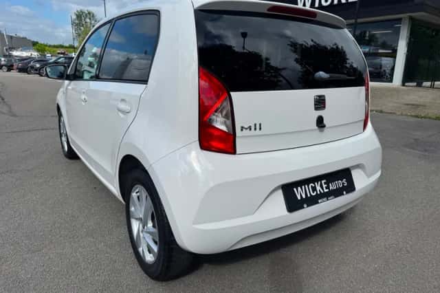 SEAT Mii (2015) thumbnail 3