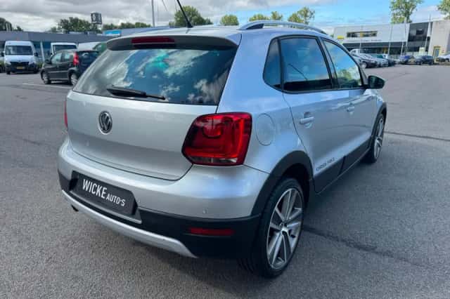 Volkswagen Polo (2012) thumbnail 5