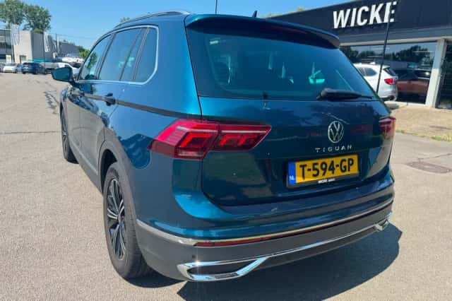 Volkswagen Tiguan (2022) thumbnail 2
