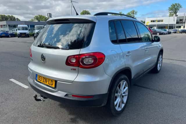 Volkswagen Tiguan (2008) thumbnail 5