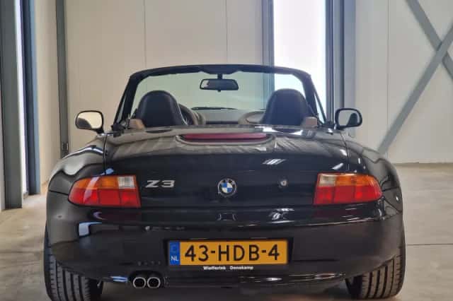 BMW Z3 (1997) thumbnail 6