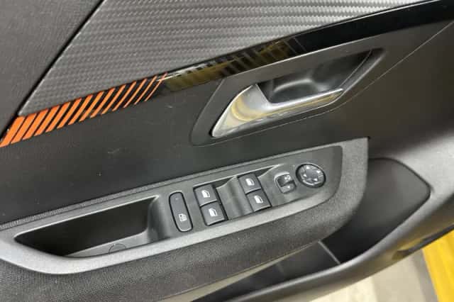 Peugeot 208 (2020) thumbnail 8