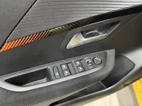 Peugeot 208 (2020) thumbnail 8