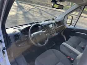 Peugeot E-Boxer (2021) thumbnail 2