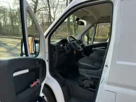 Peugeot E-Boxer (2021) thumbnail 19