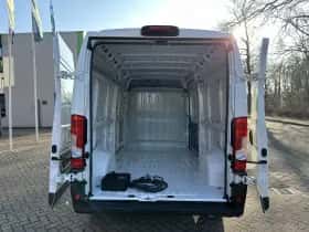 Peugeot E-Boxer (2021) thumbnail 21