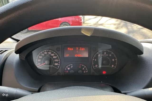 Peugeot E-Boxer (2021) thumbnail 9