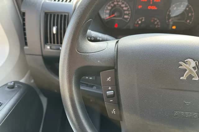Peugeot E-Boxer (2021) thumbnail 10