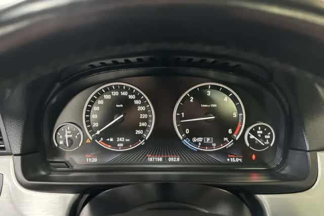 BMW 5-Serie (2012) thumbnail 12