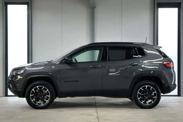 Jeep Compass (2020) thumbnail 2