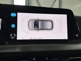 Volkswagen Golf (2018) thumbnail 17