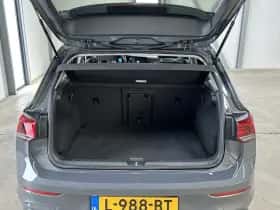 Volkswagen Golf (2018) thumbnail 24
