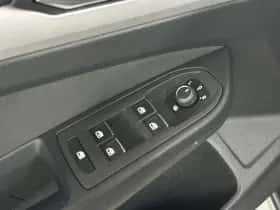 Volkswagen Golf (2018) thumbnail 9