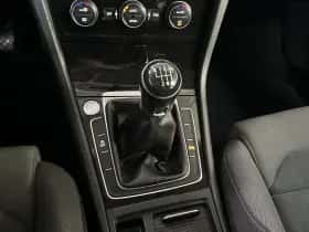 Volkswagen Golf (2017) thumbnail 25