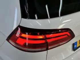 Volkswagen Golf (2017) thumbnail 31