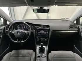 Volkswagen Golf (2017) thumbnail 6
