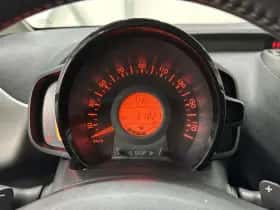 Toyota Aygo (2014) thumbnail 11