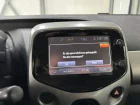 Toyota Aygo (2014) thumbnail 15