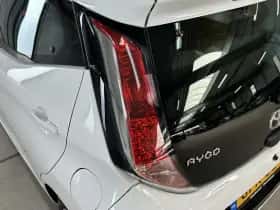 Toyota Aygo (2014) thumbnail 26