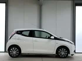 Toyota Aygo (2014) thumbnail 4