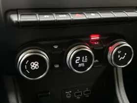 Renault Captur (2022) thumbnail 23